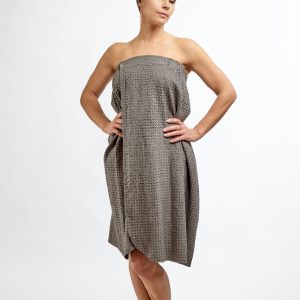 Grafito spalvos vaflinė moteriška pirties prijuostė