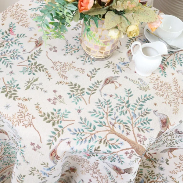 Apvali staltiesė William Morris Rojus žemėje