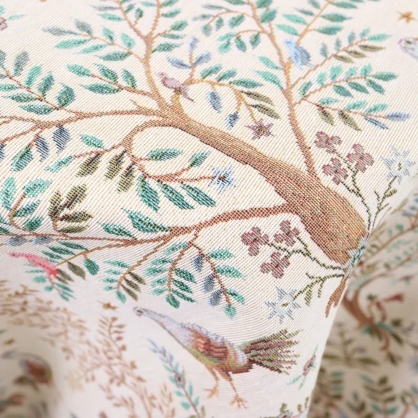 Apvali staltiesė William Morris Rojus žemėje