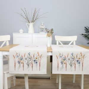 Stalo takelis Vasaros pieva