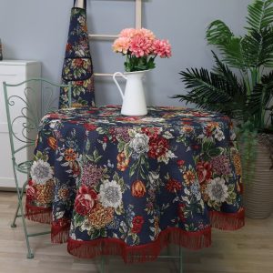 Apvali staltiesė Nakties magija