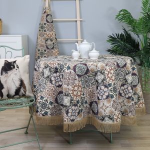 Apvali staltiesė Ornamentai