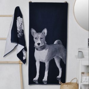 Medvilninis rankšluostis stovintis Basendži