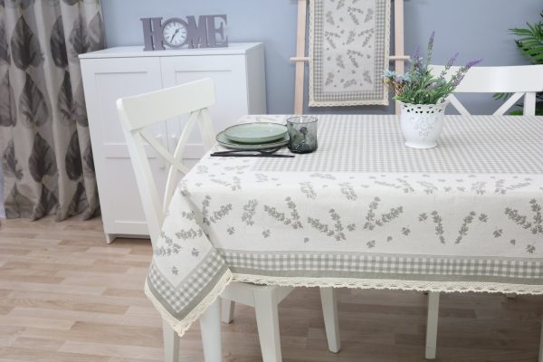 Medvilninė staltiesė Levandų šakelės / 1 perkate – antra dovanų!