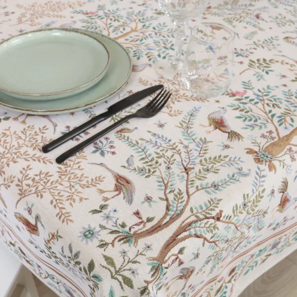 Staltiesė William Morris Rojus žemėje