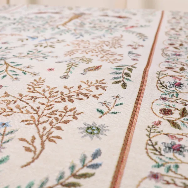 Stalo takelis William Morris Rojus žemėje