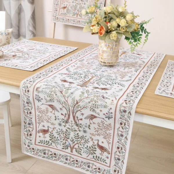 Stalo takelis William Morris Rojus žemėje