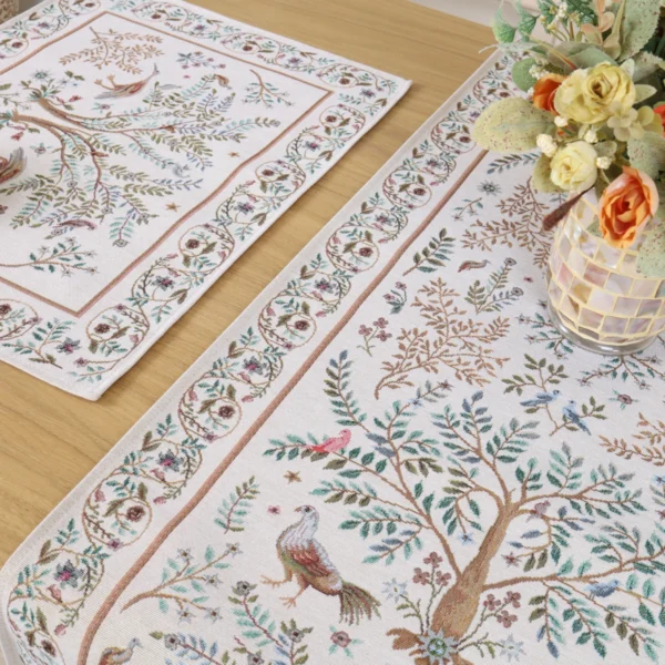 Stalo takelis William Morris Rojus žemėje