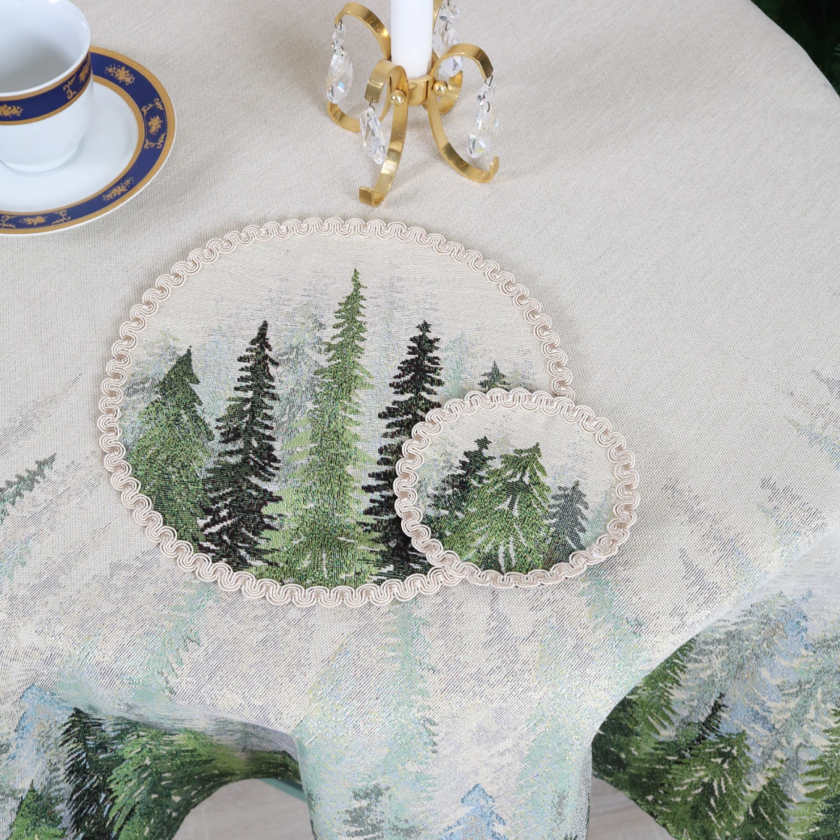 Apvali Kaledinė stalo servetėlė Miškas
