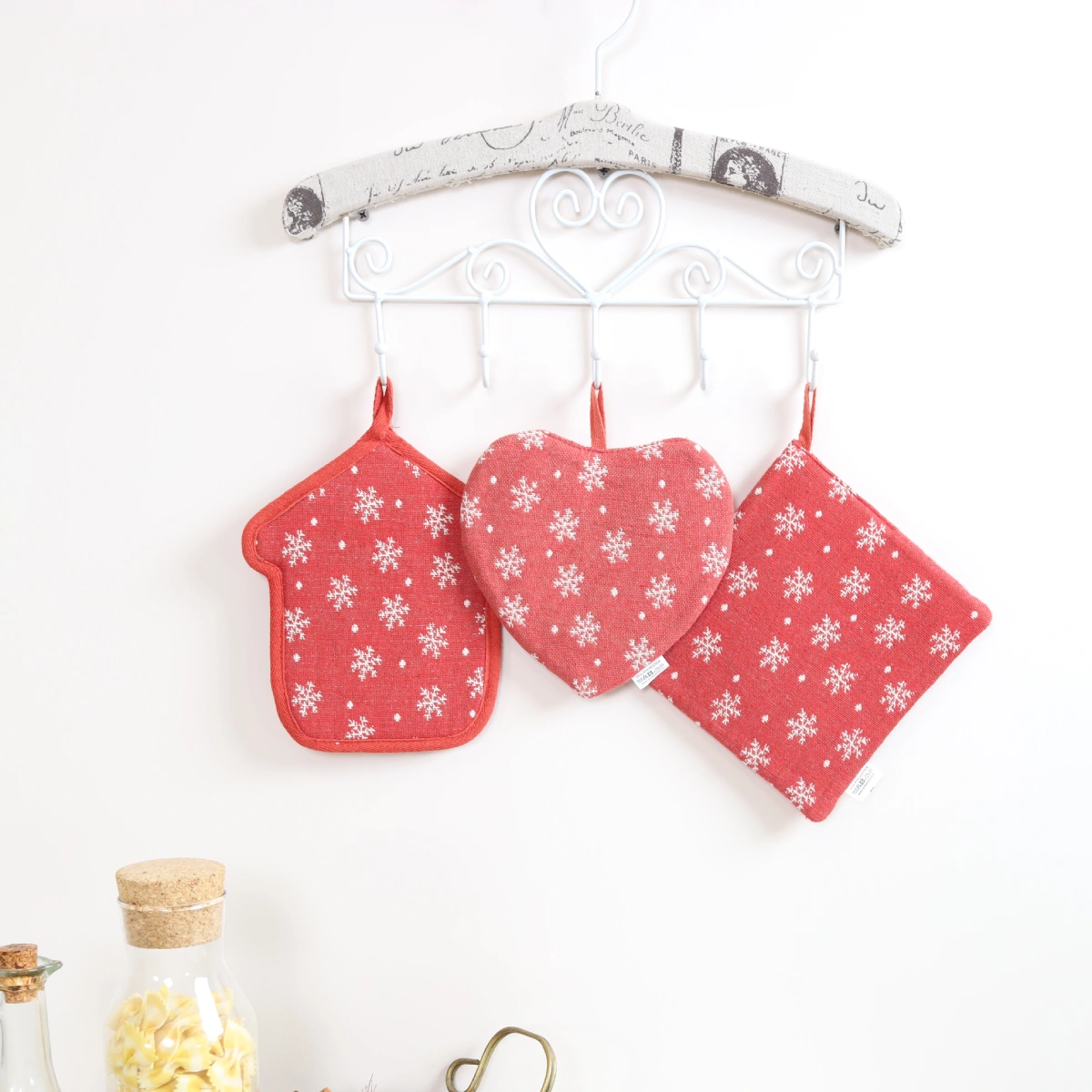 Raudona puodkėlė Snaigės