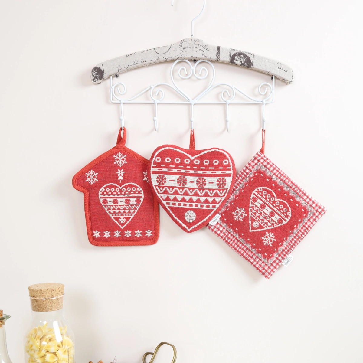 Raudona puodkėlė Širdelė