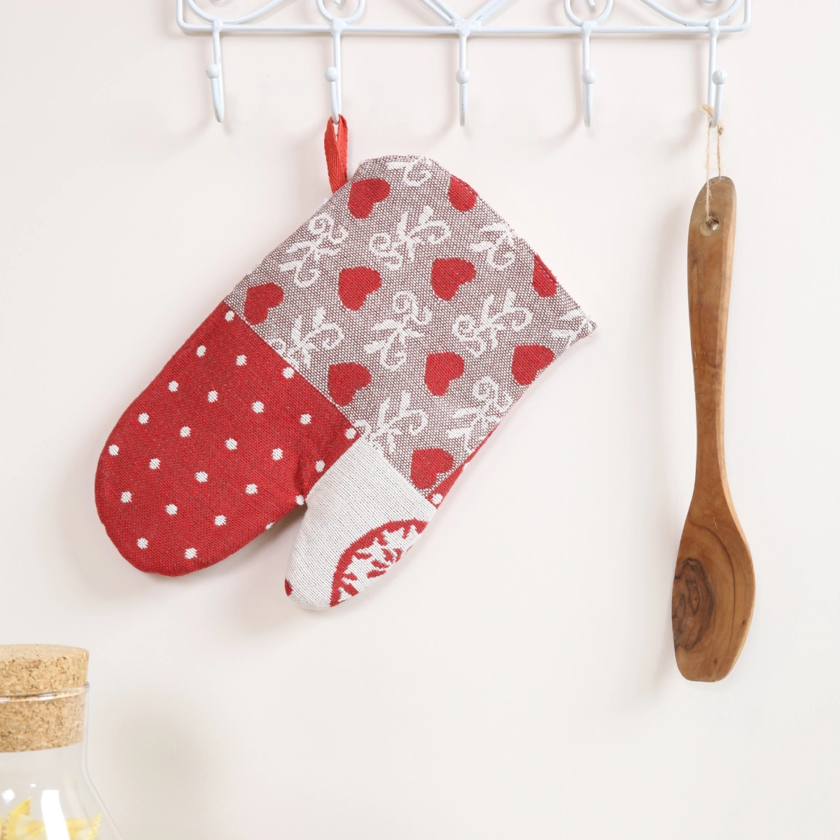 Raudona pirštinė Širdelės