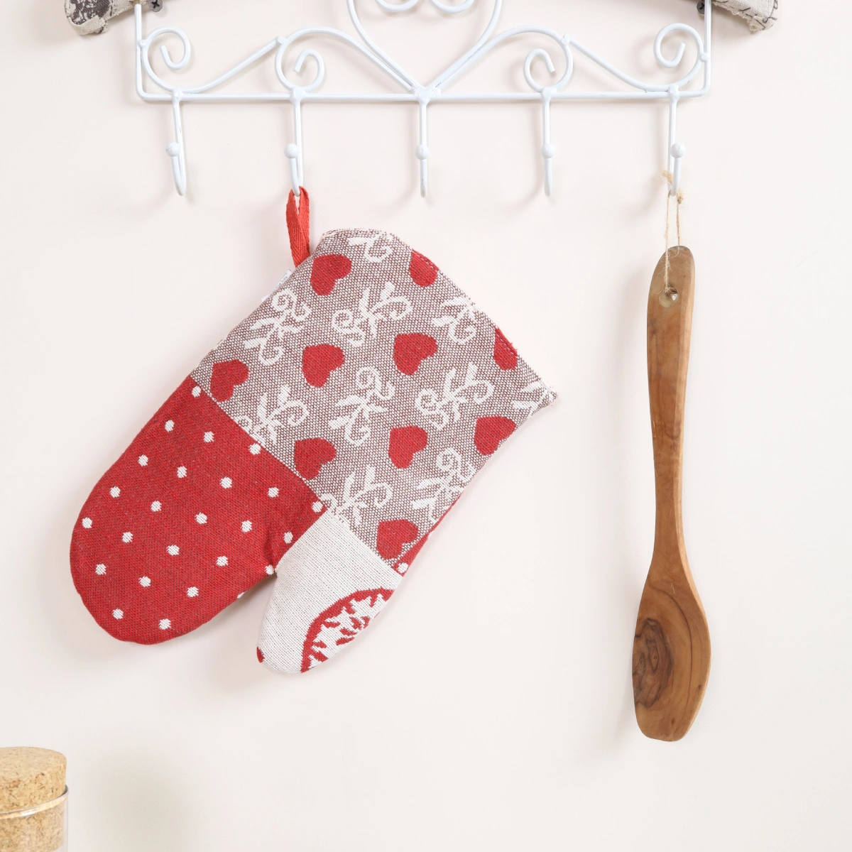 Raudona pirštinė Širdelės