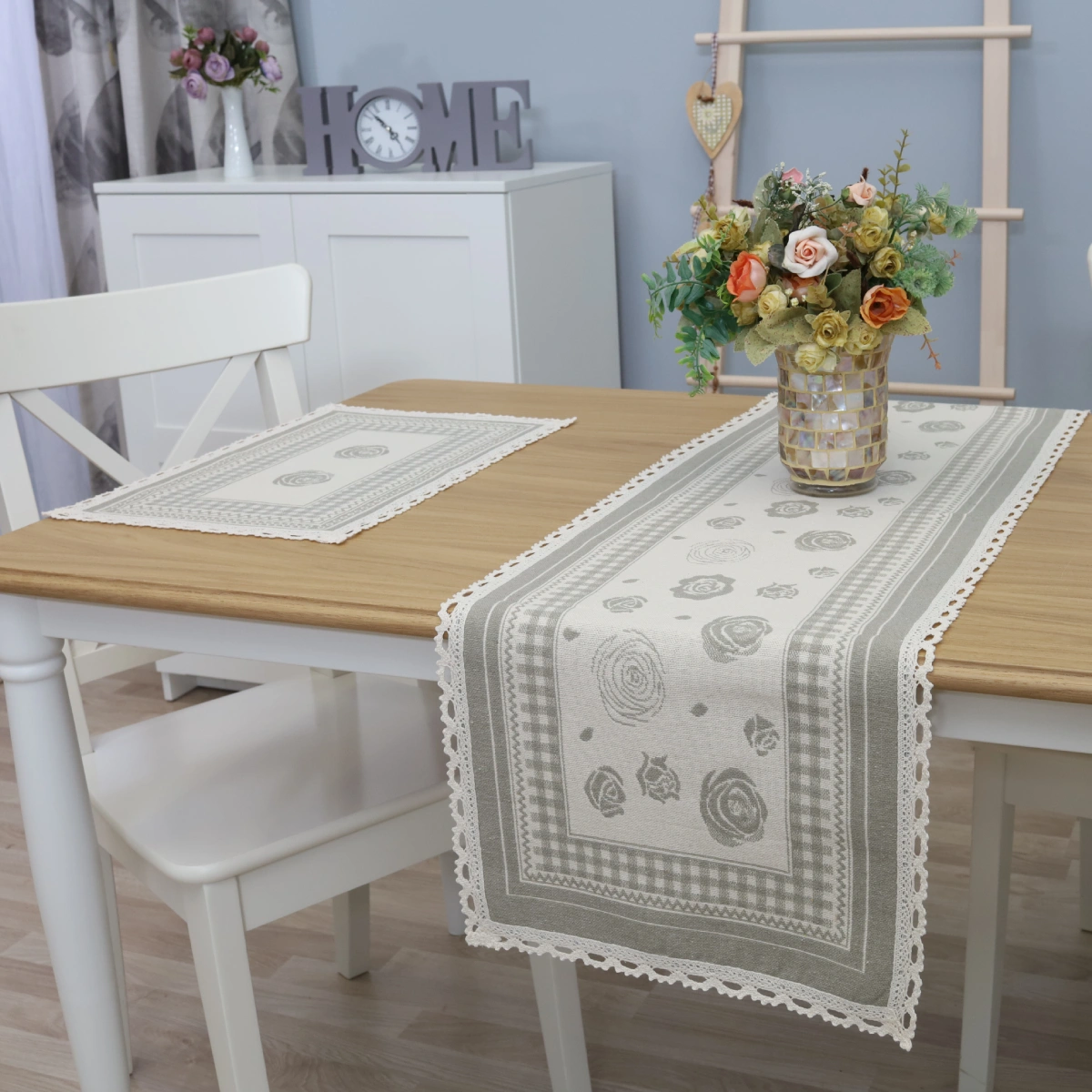 Medvilninių stalo servetėlių rinkinys Rožės