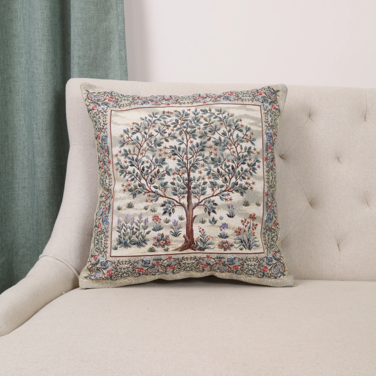 Šviesus dvipusis pagalvės užvalkalas Baroko gėlės