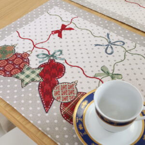 Kalėdinė stalo servetėlė Kalėdų žaisliukai