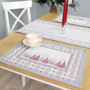 Kalėdinė stalo servetėlė Raudonas paslaptingas miškas