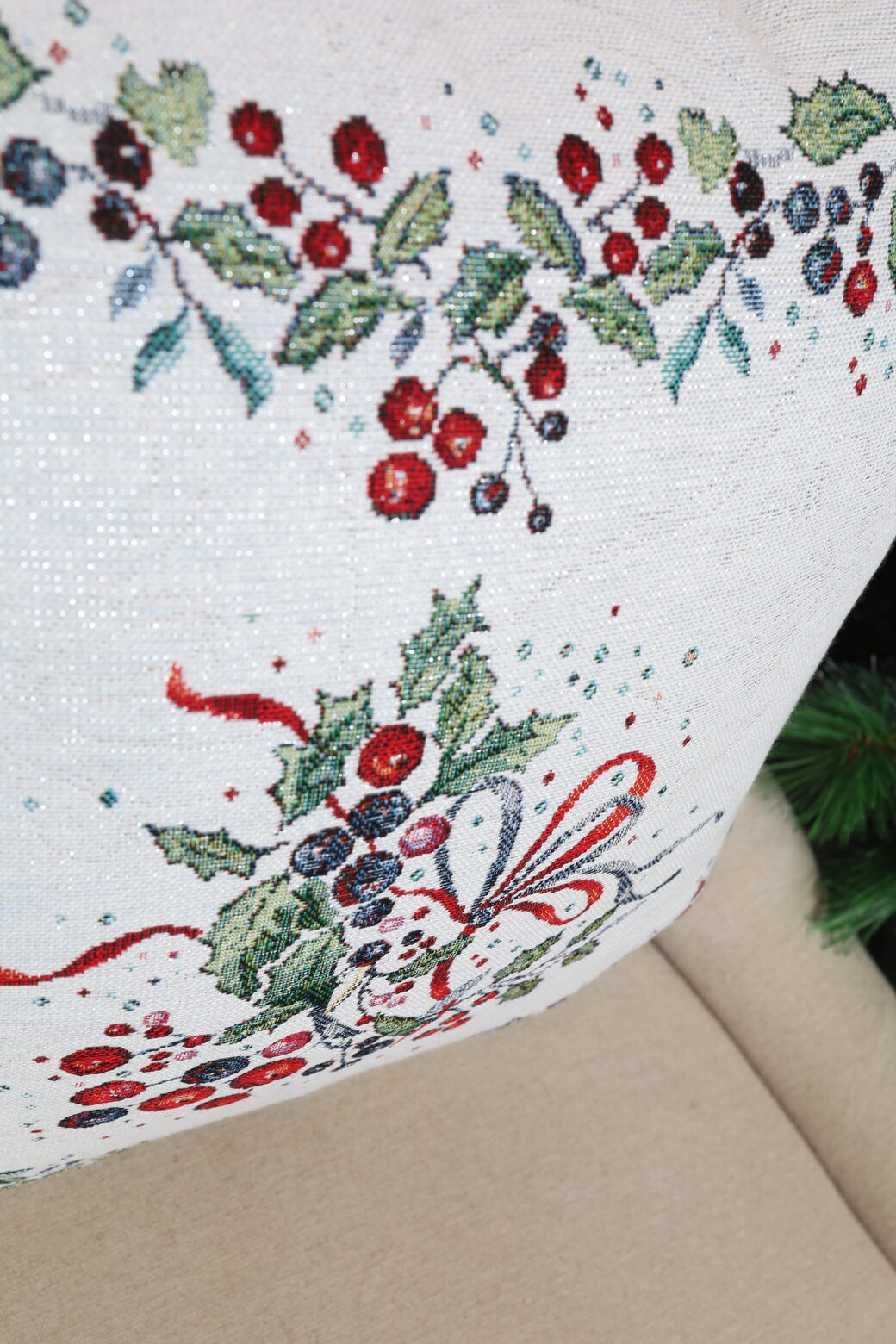 Dvipusis pagalvės užvalkalas Uogos (blizgus) - Image 3