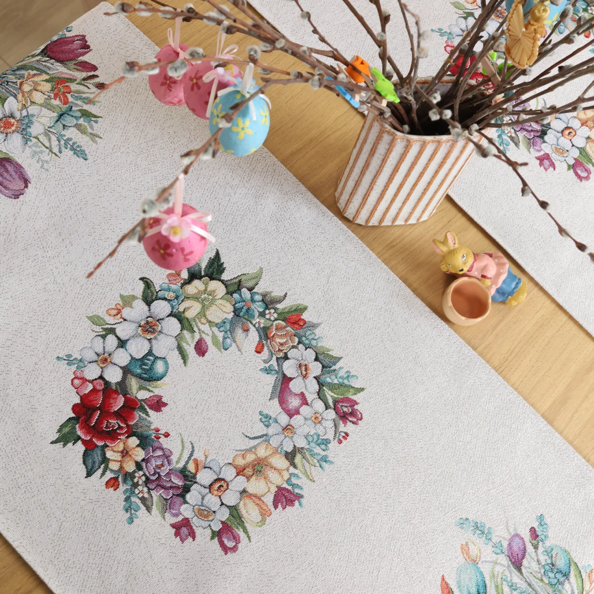 Gobeleninis stalo takelis Pavasario margučiai