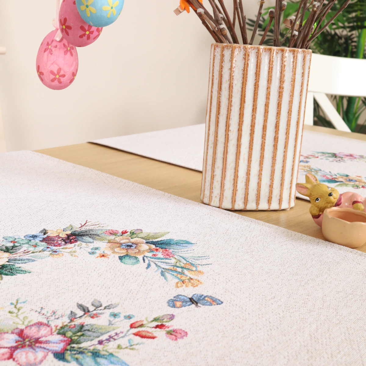 Gobeleninis stalo takelis Velykų istorija