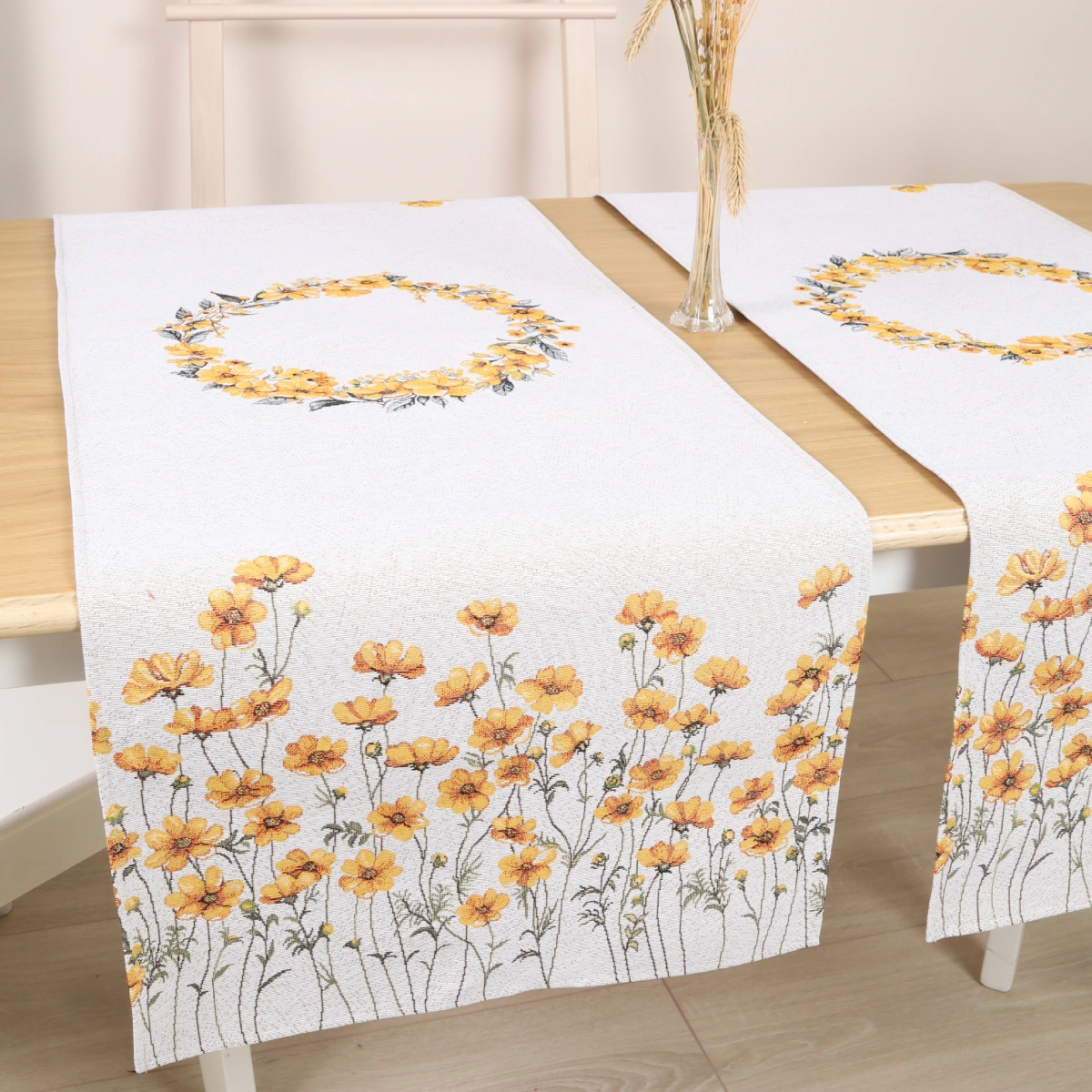 Gobeleninis stalo takelis Saulės žiedai