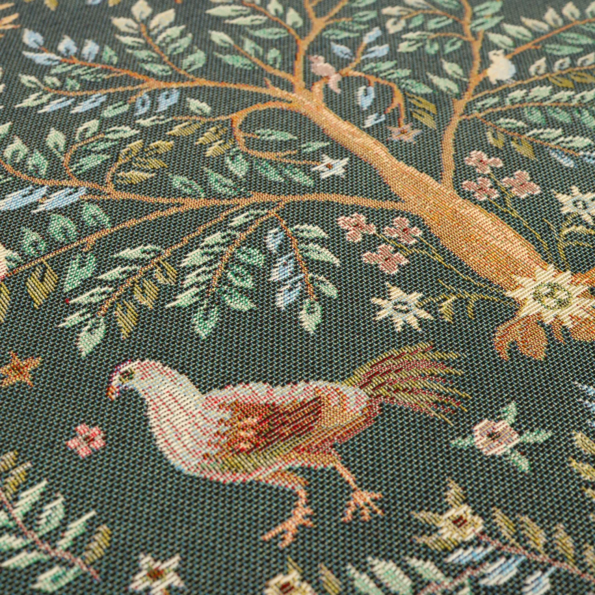 Gobeleninis stalo takelis Wiliam Morris Rojus žemėje (žalia)