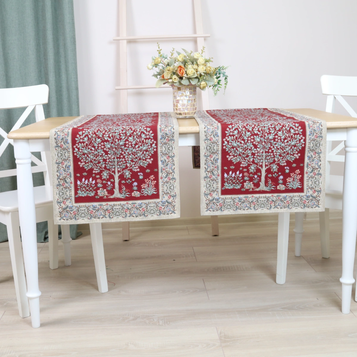 Gobeleninis stalo takelis Baroko gėlės (bordo)