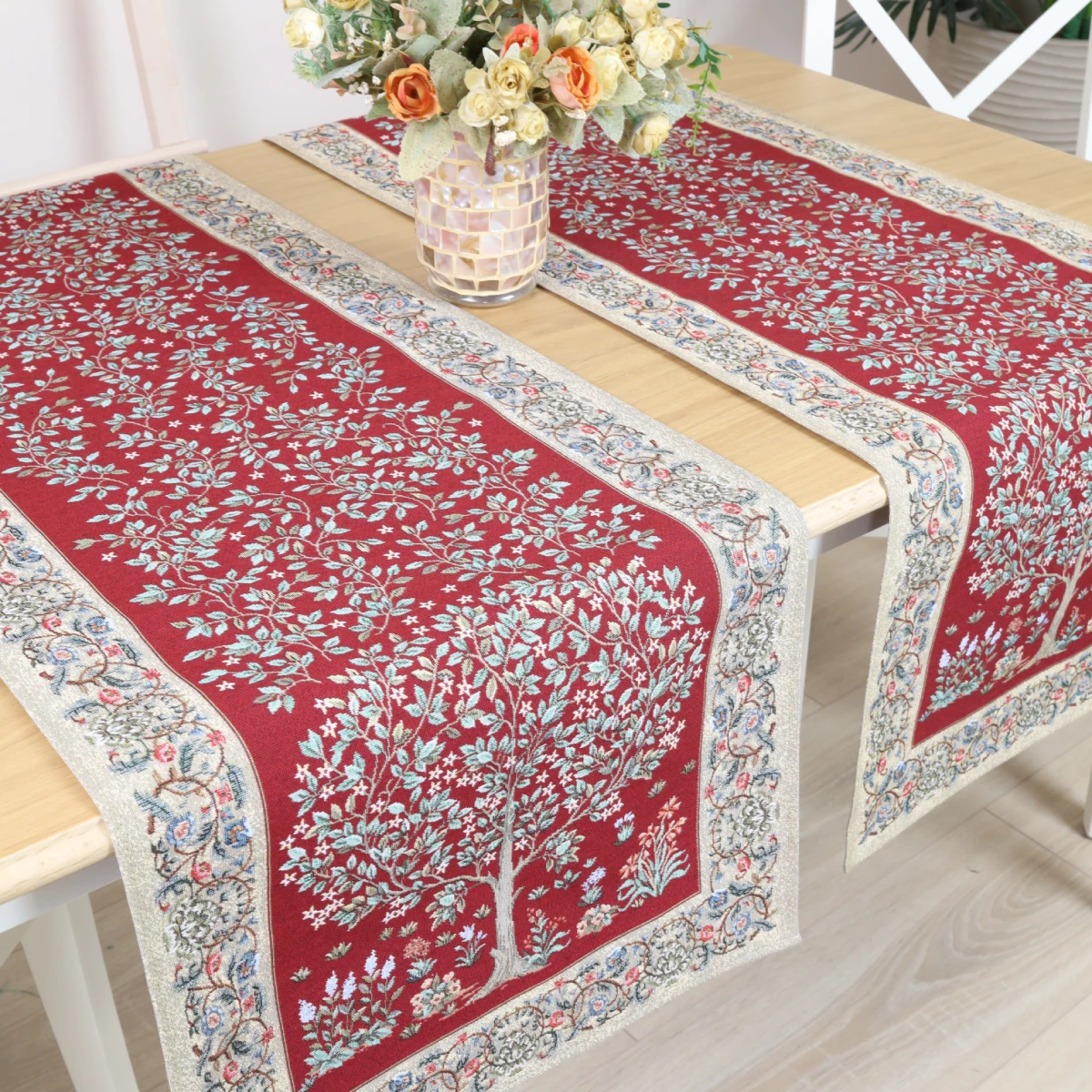 Gobeleninis stalo takelis Baroko gėlės (bordo)