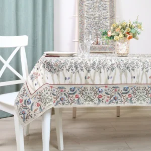 Gobeleniniė staltiesė Baroko gėlės (šviesi)