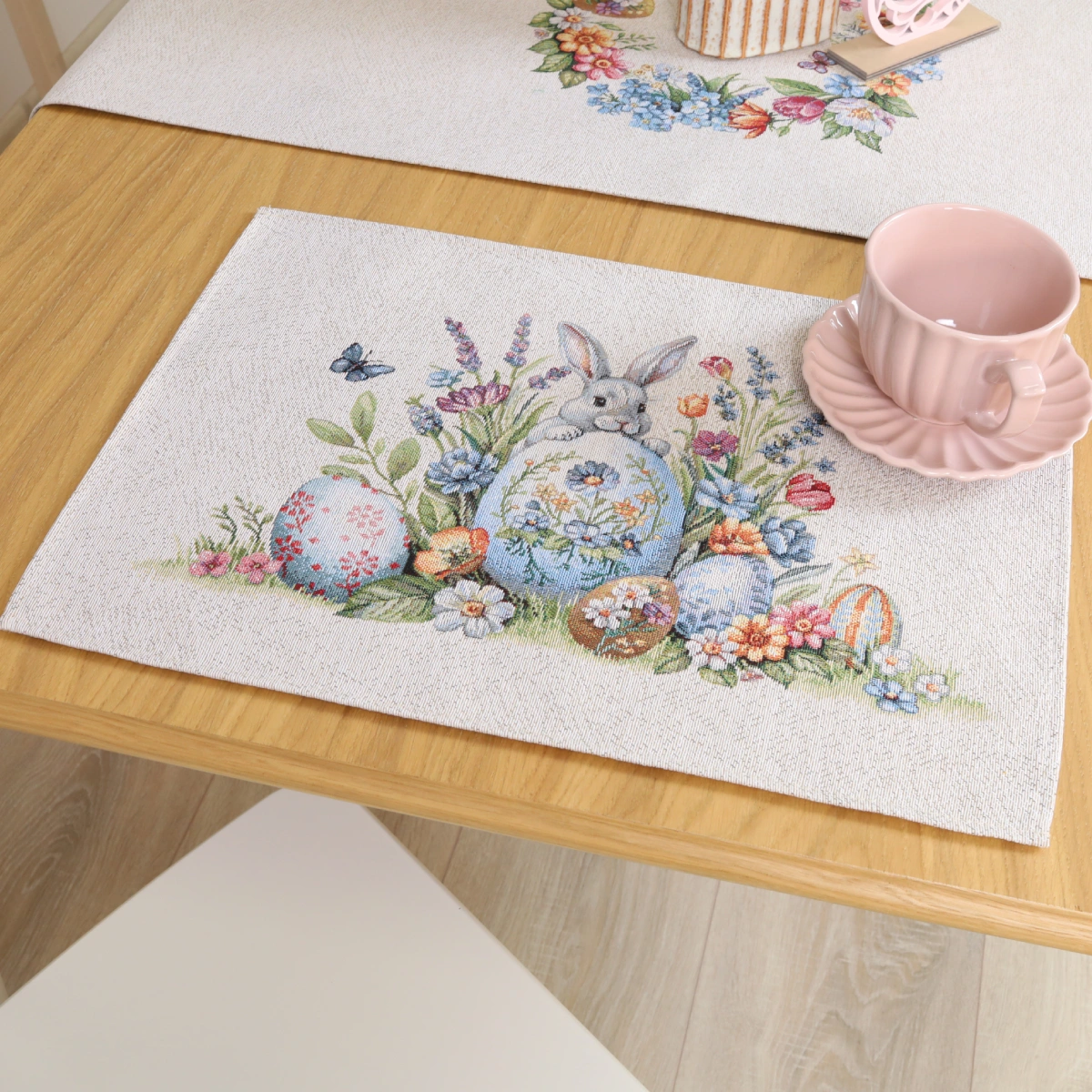 Stalo servetėlė Velykų pasaka