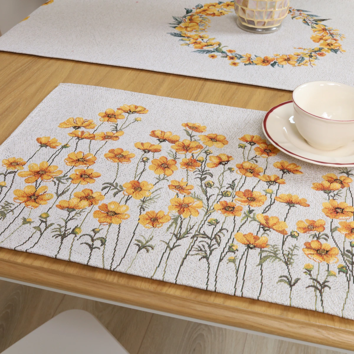 Stalo servetėlė Saulės žiedai