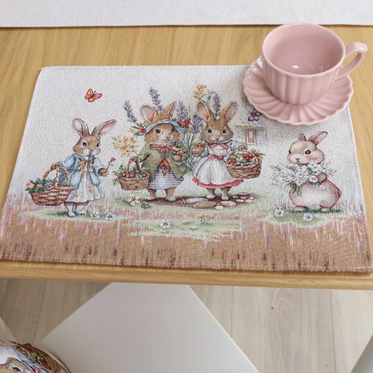 Stalo servetėlė Velykų istorija