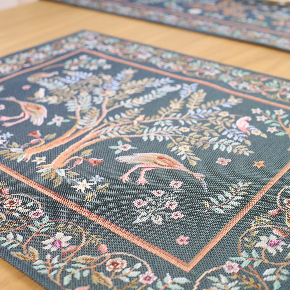 Stalo servetėlė William Morris Rojus žemėje (žalia)