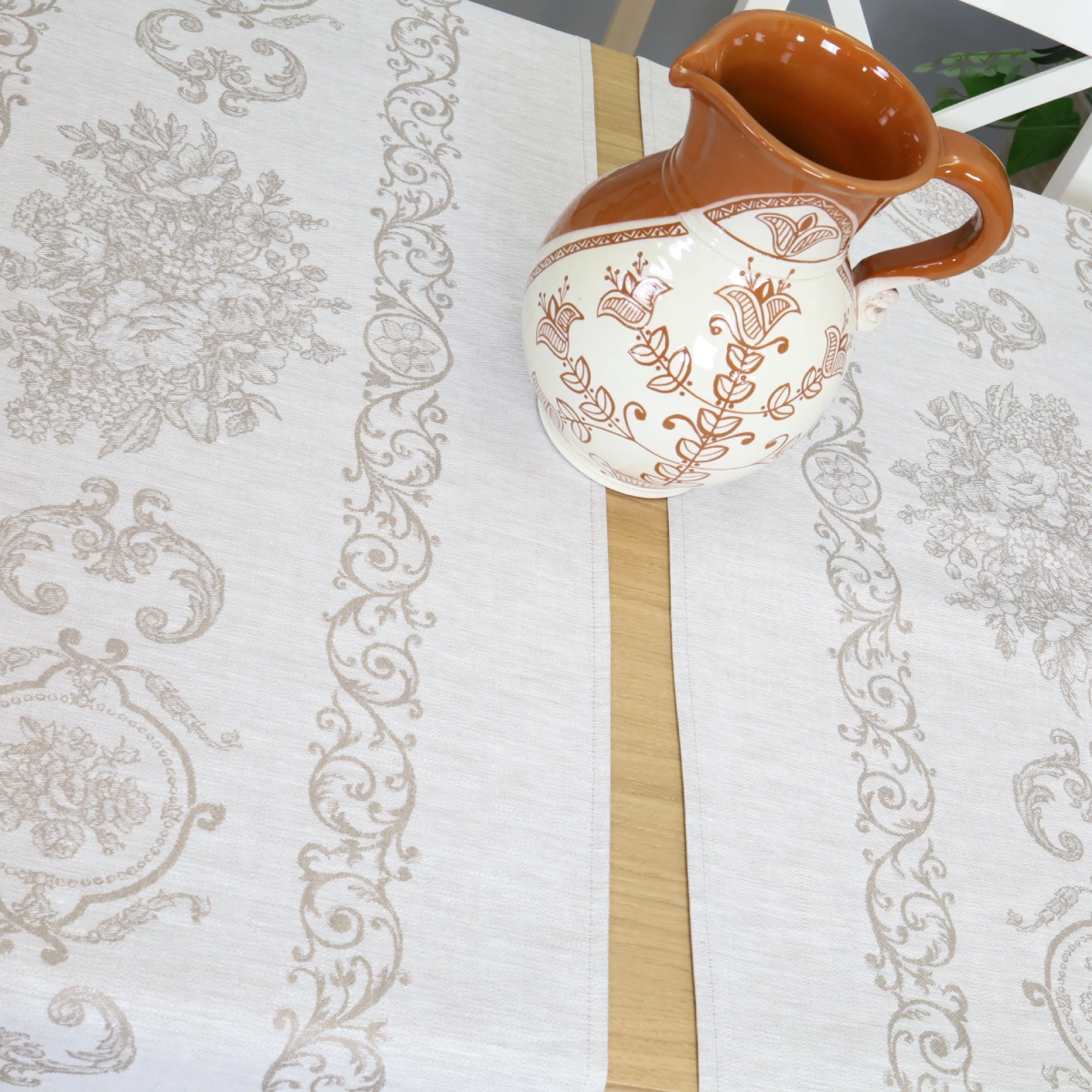 Lininis stalo takelis Ornamentika